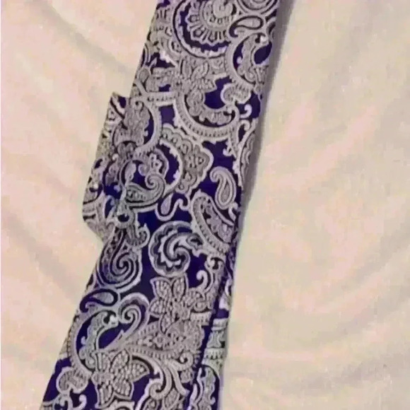 8 PACK OF ASSORTED LUXURY NECK TIES, ALL HIGH QUALITY 100% SILK VARIOUS BRANDS - Picture 5 of 8